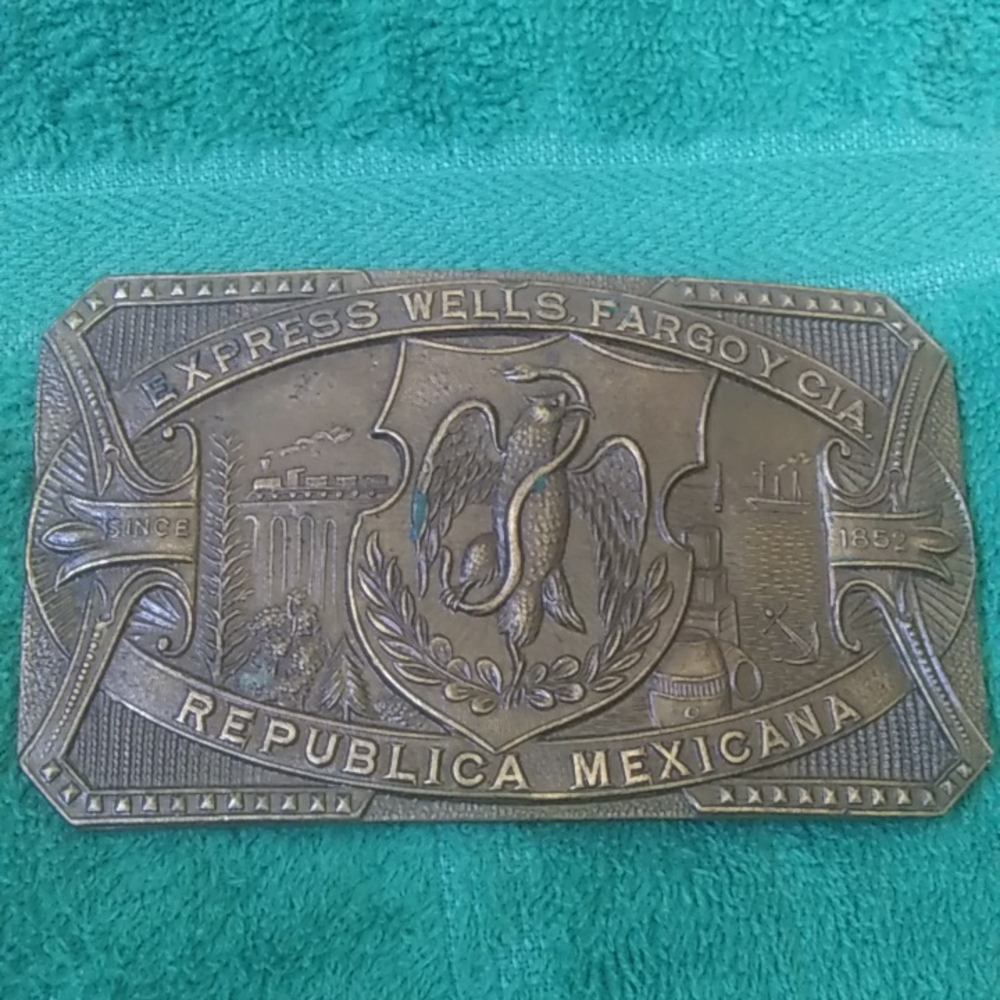 Vintage Men's Wells Fargo Republica Mexicana Brass Belt Buckle